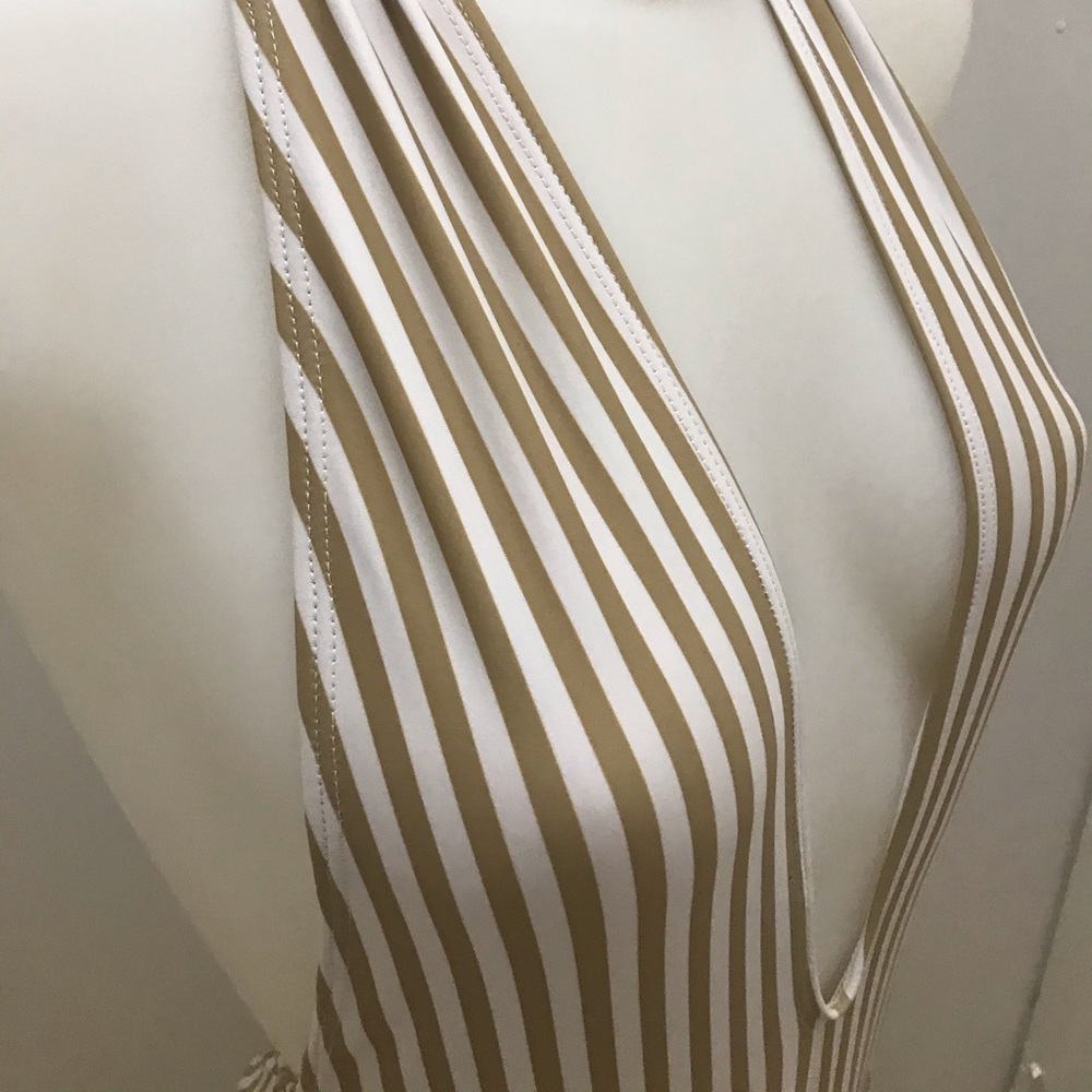 Swimsuit - Picture 3 of 6
